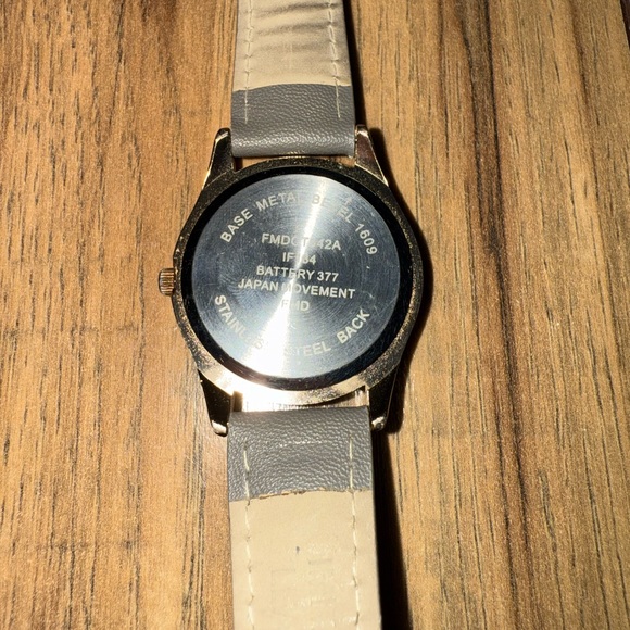 Watch - Picture 4 of 4